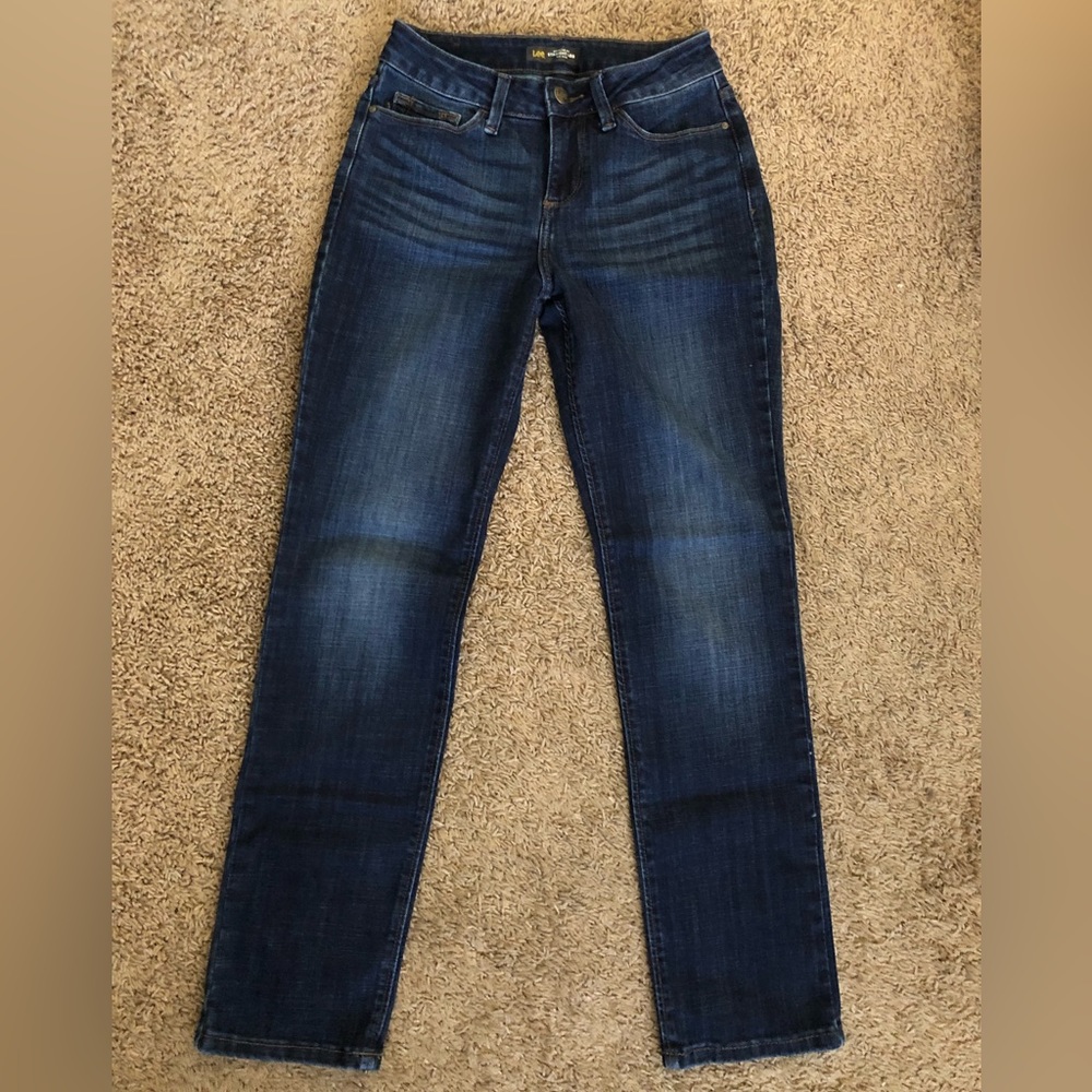 Women’s Straight Jeans